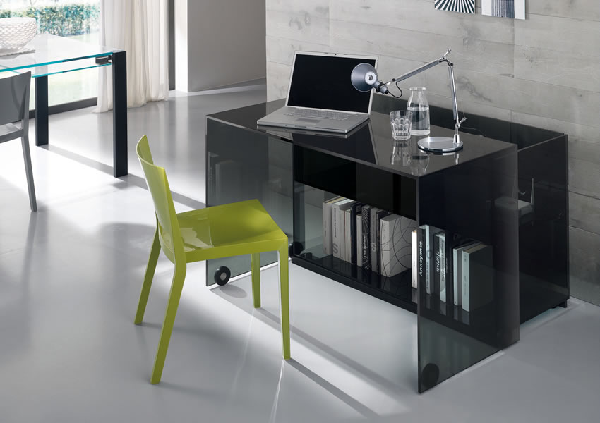 Scrivania in Vetro: Modelli e Caratteristiche di Design