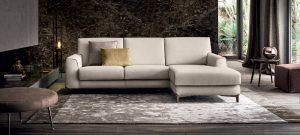 divano con chaise longue Newman Felis