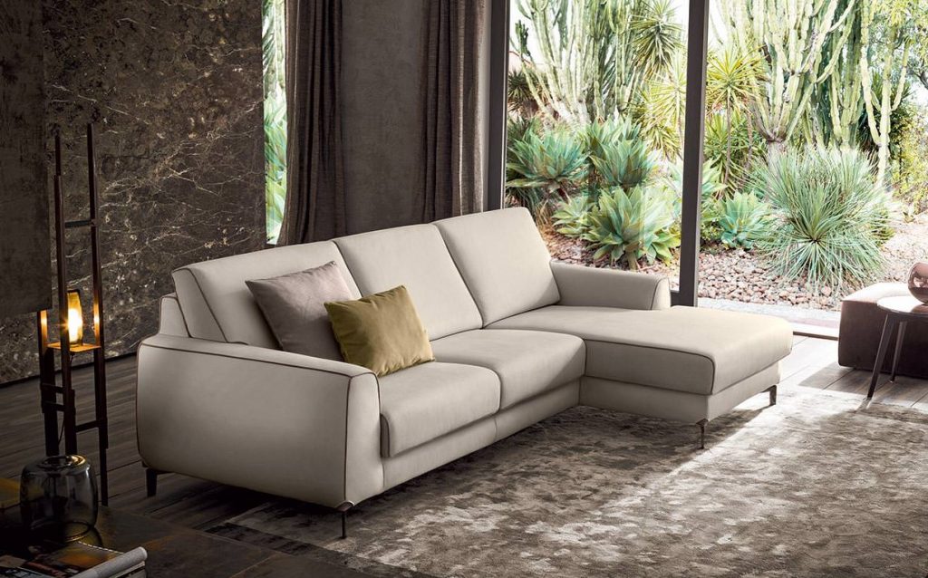 newman-felis-sofa-with-chaise-longue