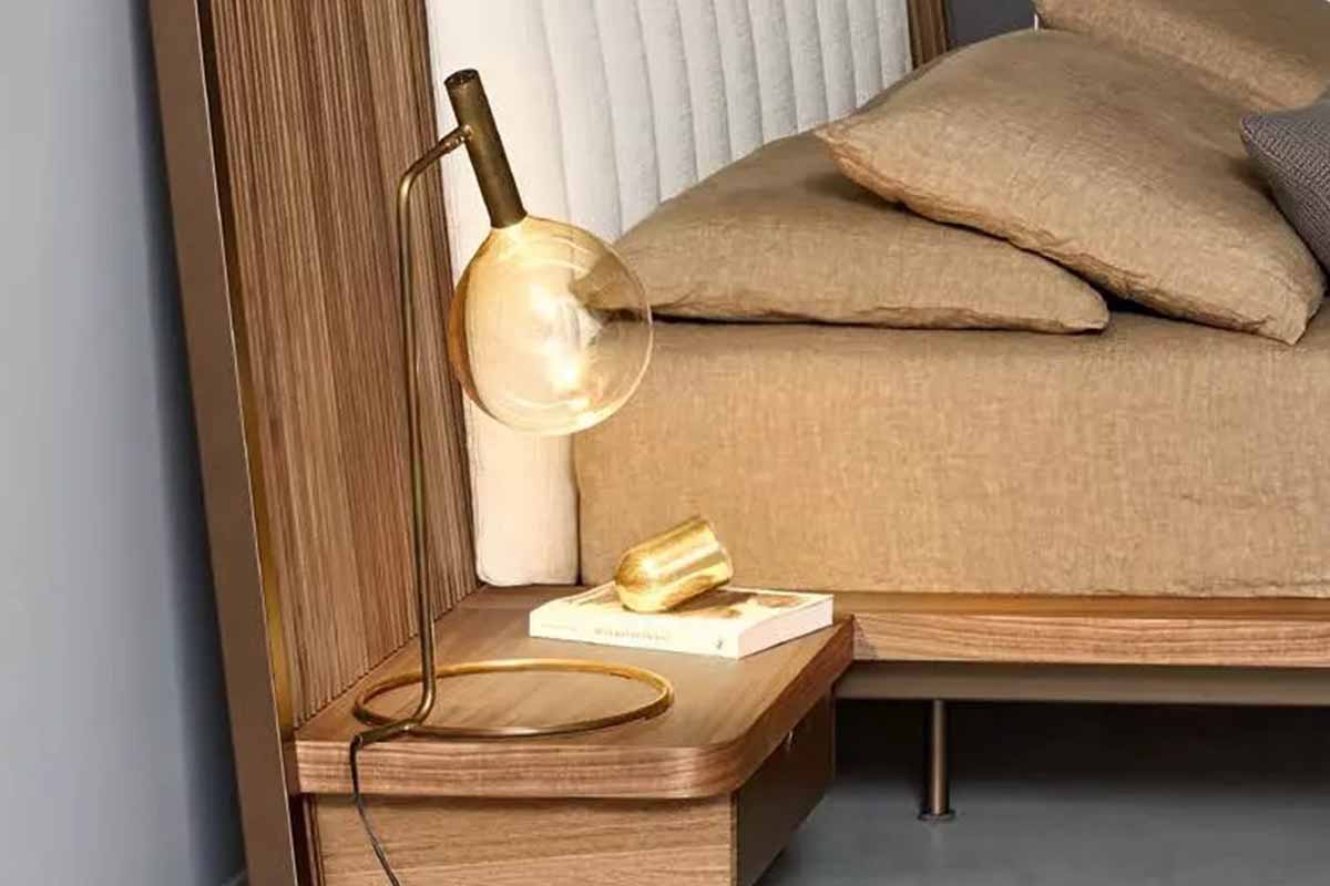 Enjoying comfortable reading: choosing the right bed for bed reading
