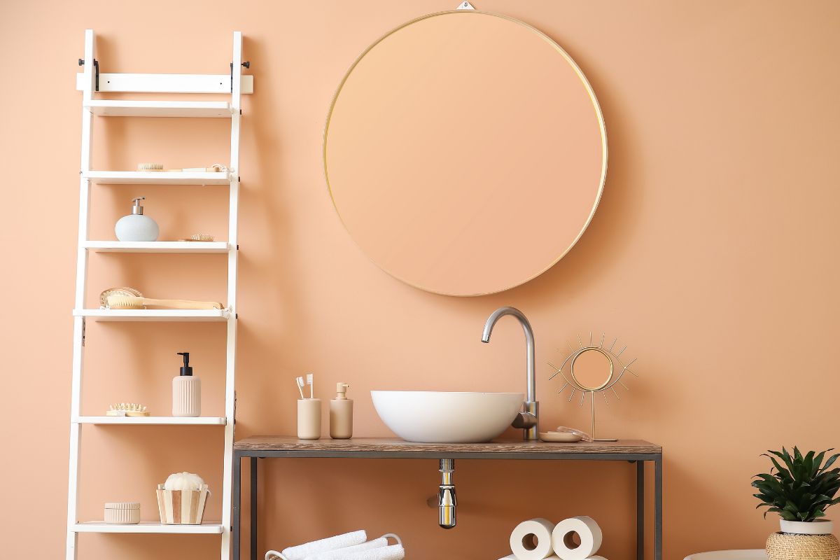 Meubles suspendus pour petite salle de bain moderne