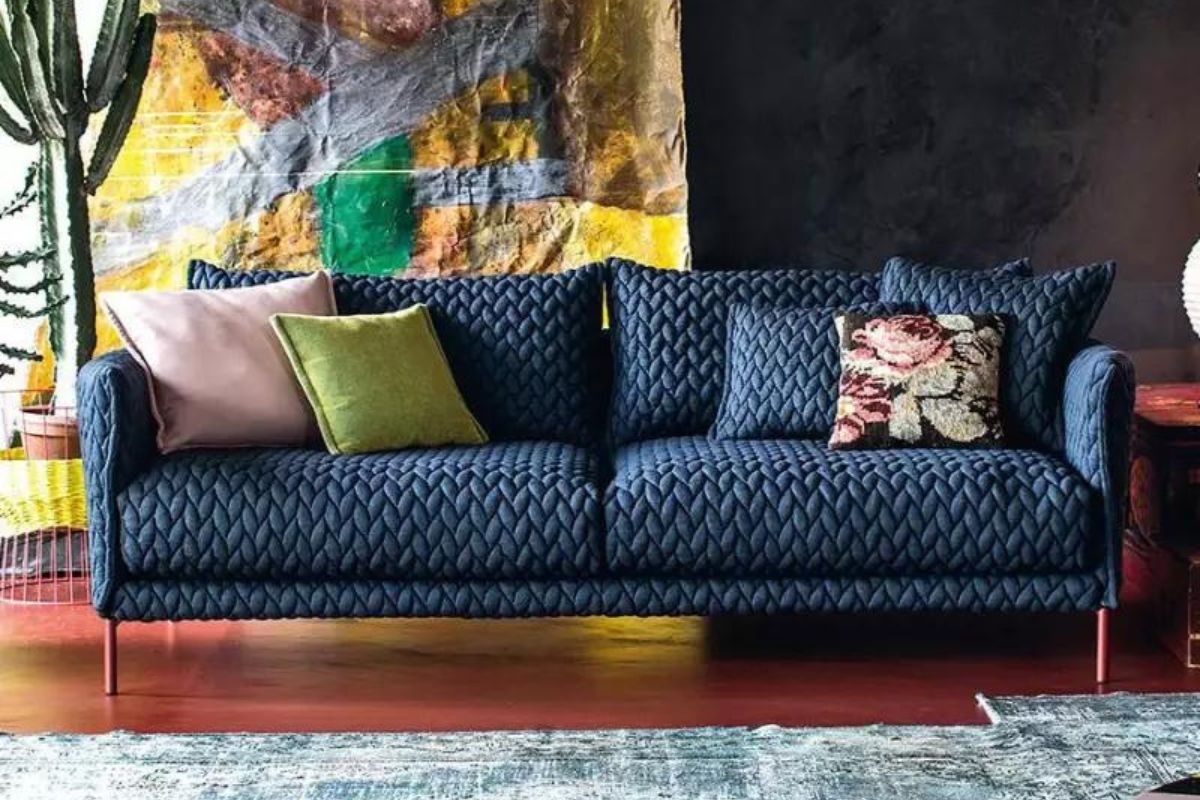 How to best match a blue sofa: 10 photos of perfect matches