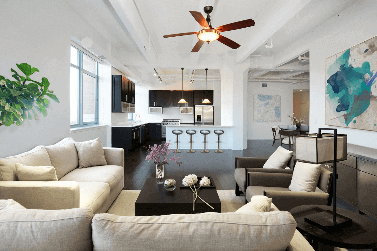Modern living room prices and costs: tips and tricks
