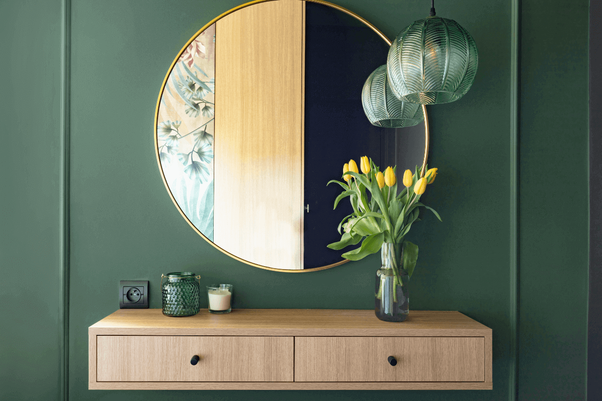 round mirror