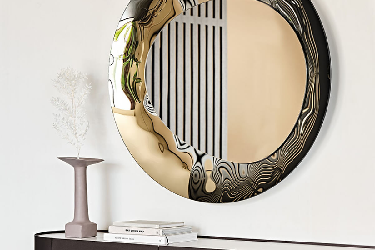 round mirror