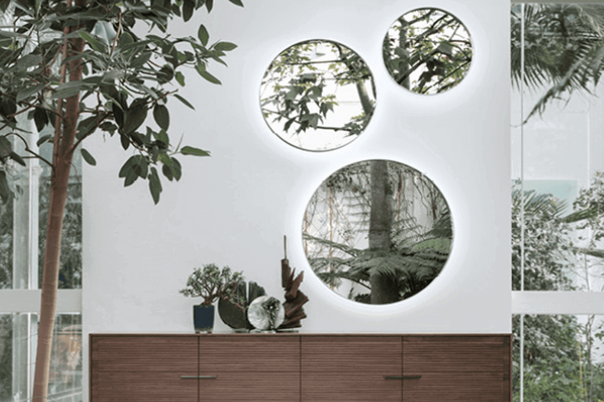 round mirror