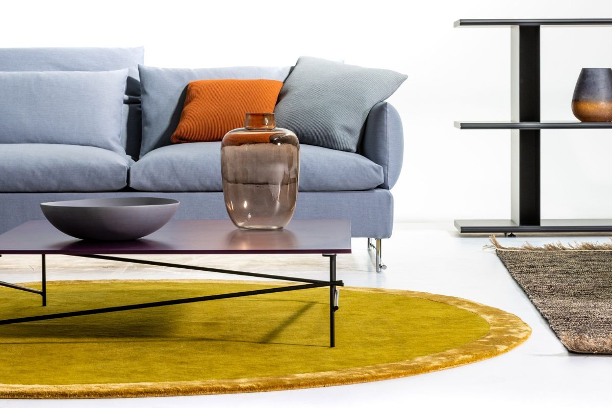 Ideas and tricks for matching sofa colour to furniture